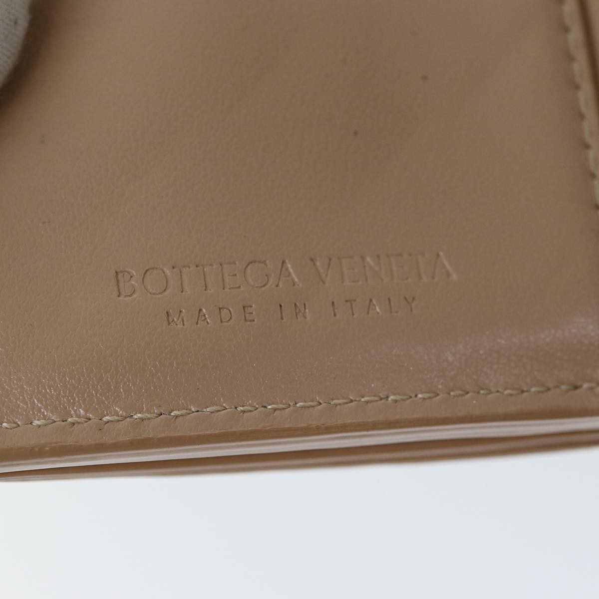 Bottega Veneta Intrecciato Beige Leather Wallet (Pre-Owned)
