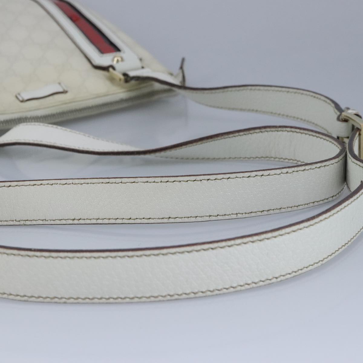 Gucci Ophidia White Canvas Shoulder Bag (Pre-Owned)