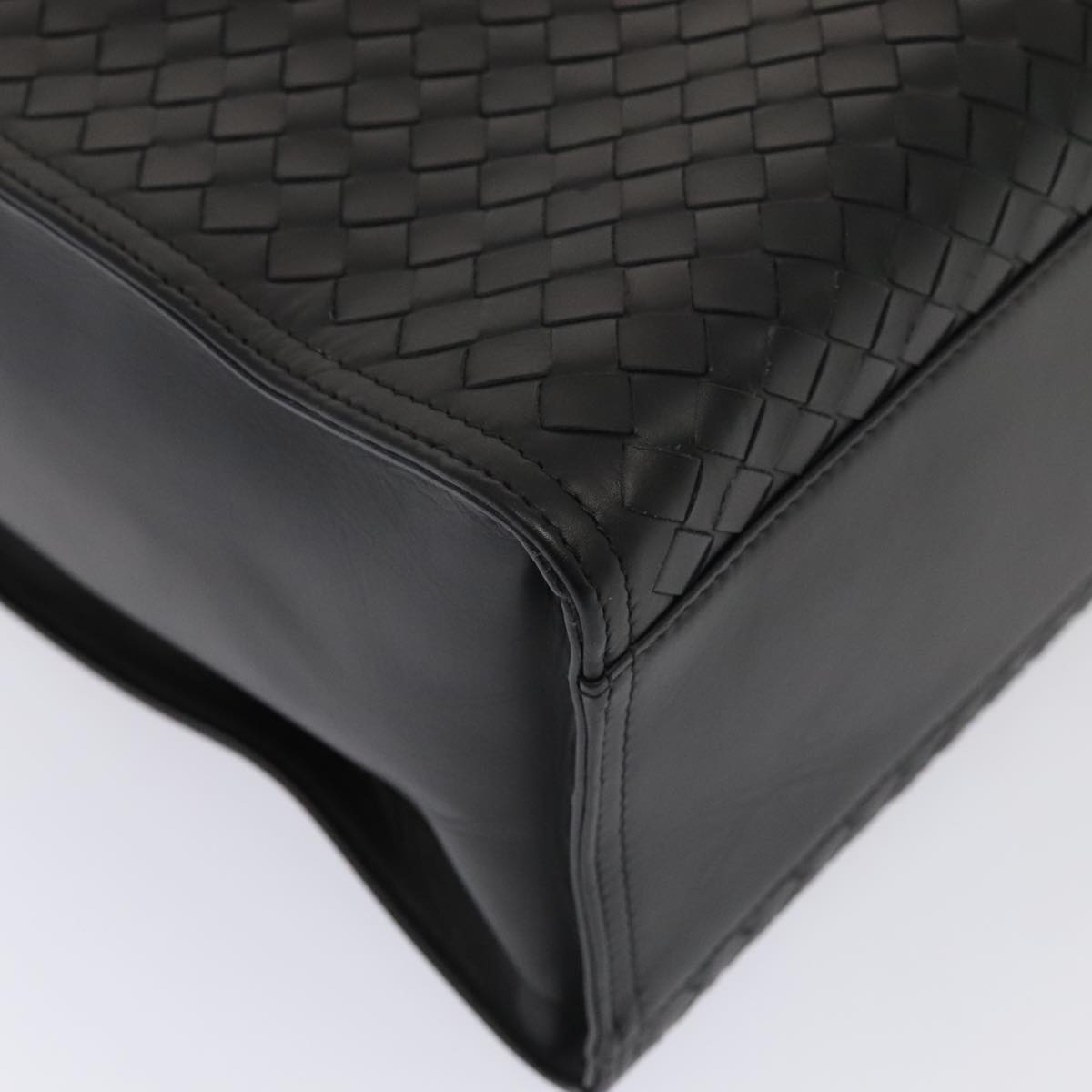 Bottega Veneta Intrecciato Black Leather Tote Bag (Pre-Owned)