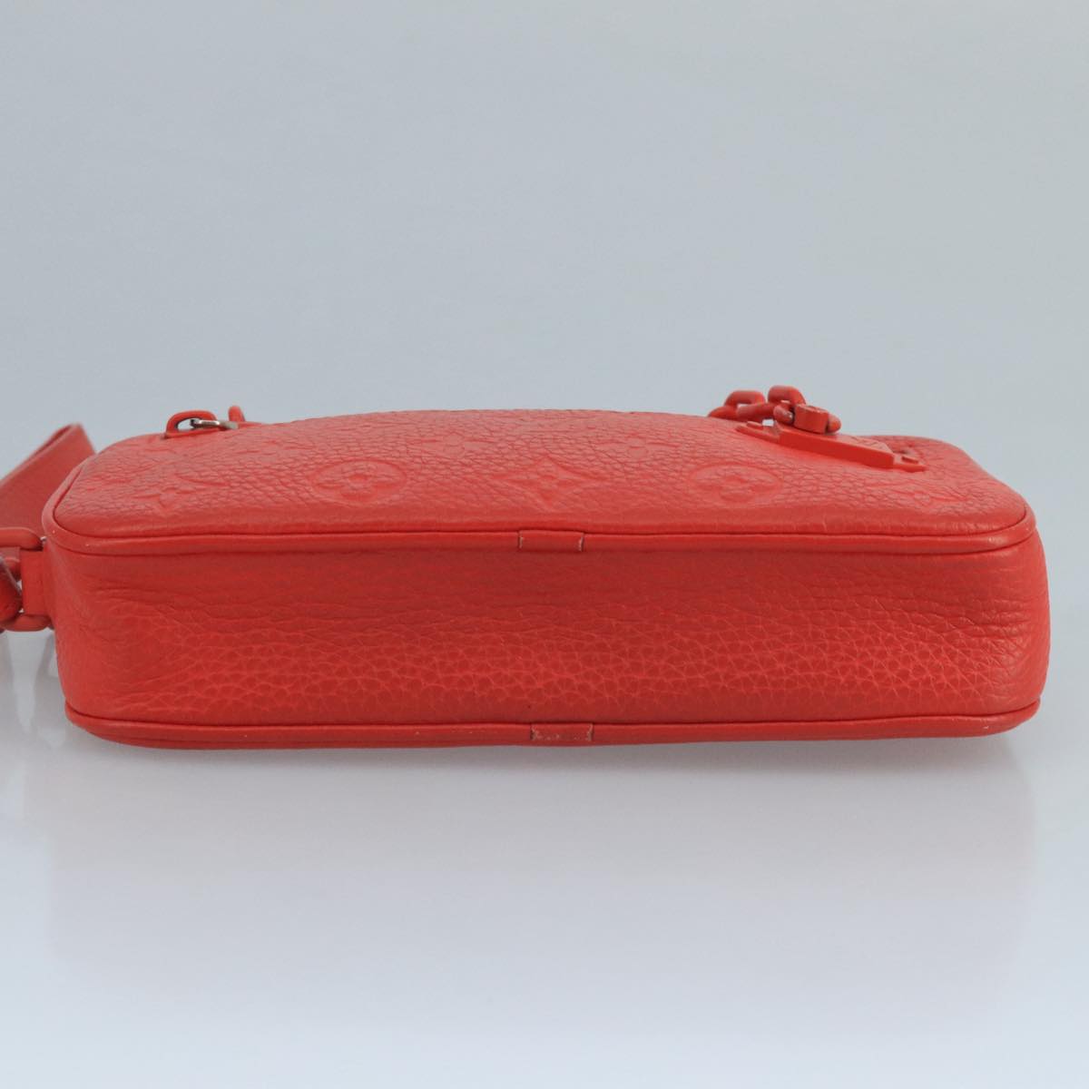 Louis Vuitton Pochette Volga Red Leather Clutch Bag (Pre-Owned)