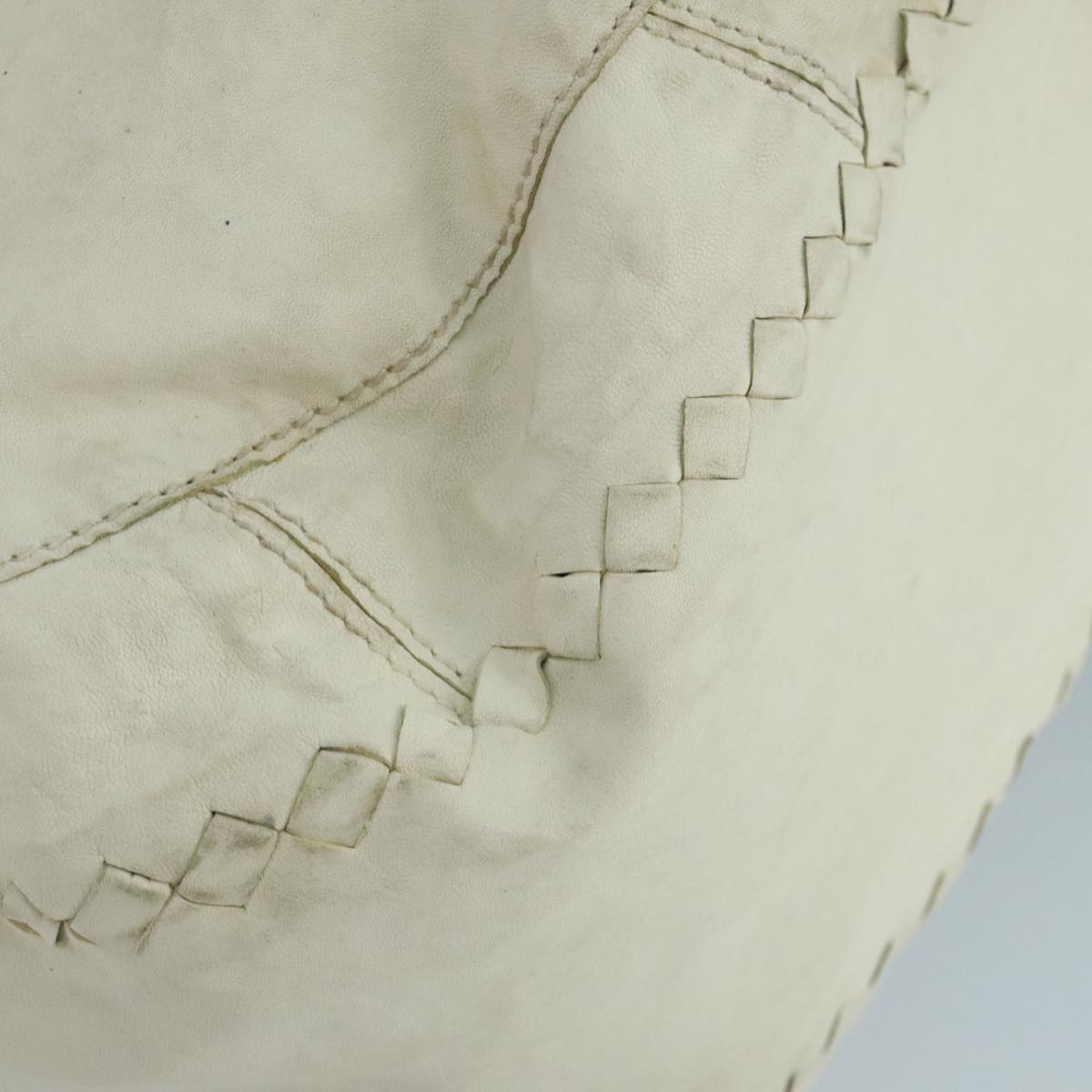 Bottega Veneta Cervo White Leather Tote Bag (Pre-Owned)