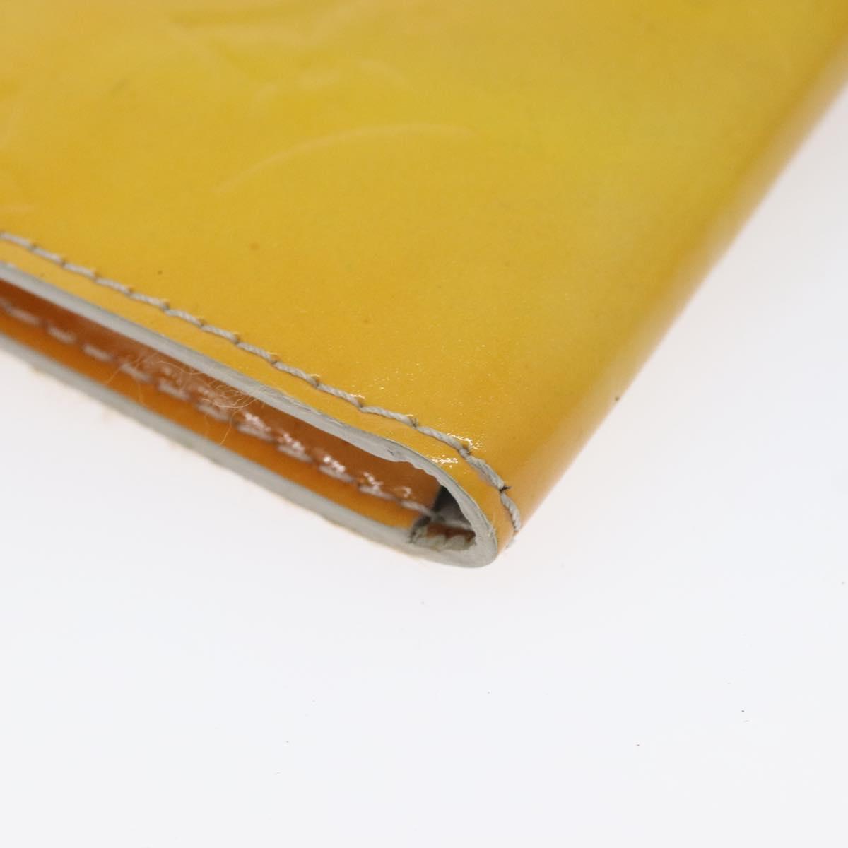 Louis Vuitton Kenmare Yellow Patent Leather Clutch Bag (Pre-Owned)