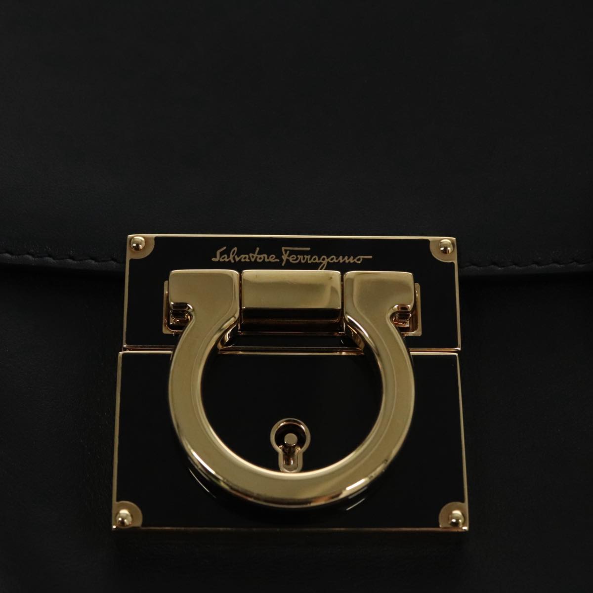 Salvatore Ferragamo Sookie Black Leather Handbag (Pre-Owned)