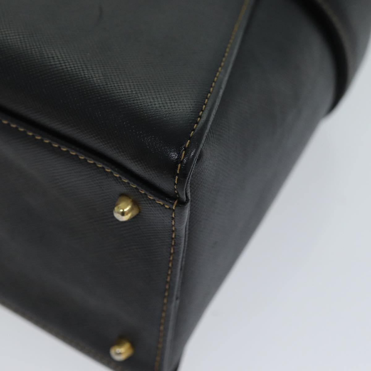 Valentino Garavani Black Leather Handbag (Pre-Owned)