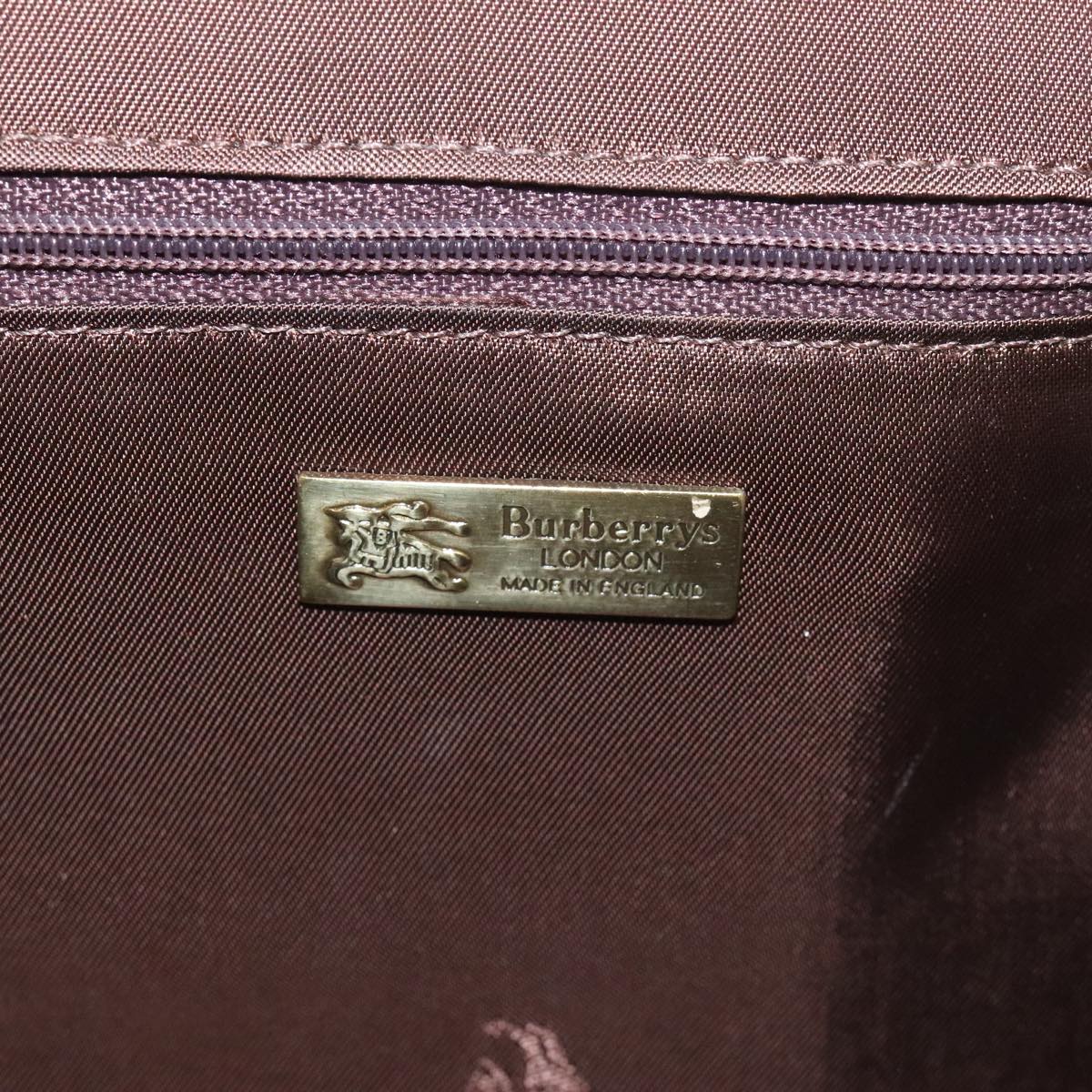Burberry White Leather Shoulder Bag (Pre-Owned)