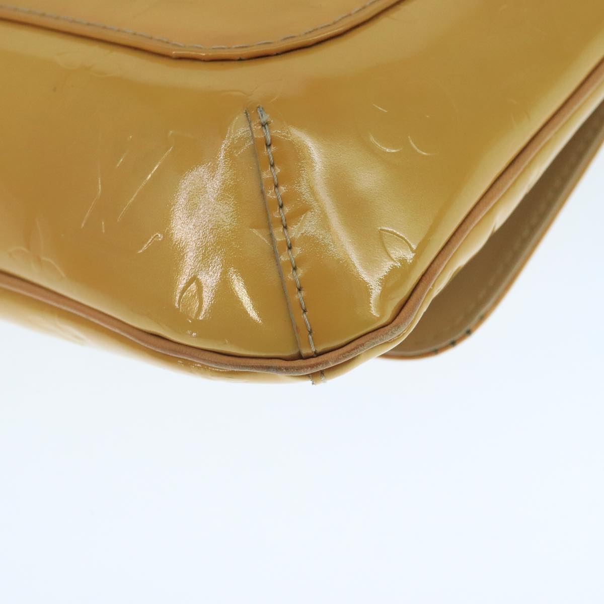 Louis Vuitton Thompson Street Beige Patent Leather Shoulder Bag (Pre-Owned)