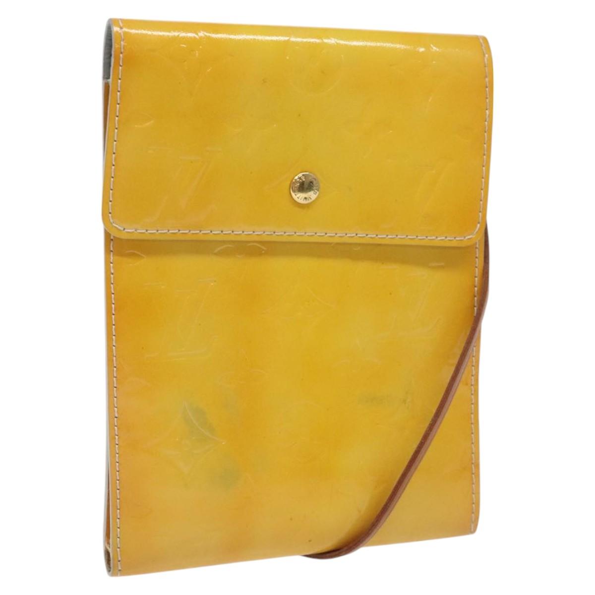 Louis Vuitton Kenmare Yellow Patent Leather Clutch Bag (Pre-Owned)