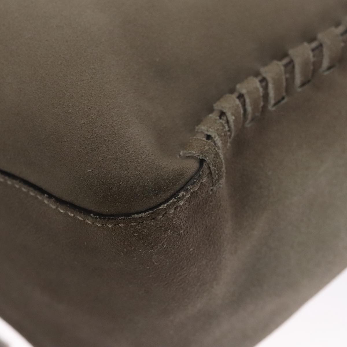 Gucci Carla Grey Suede Shoulder Bag (Pre-Owned)
