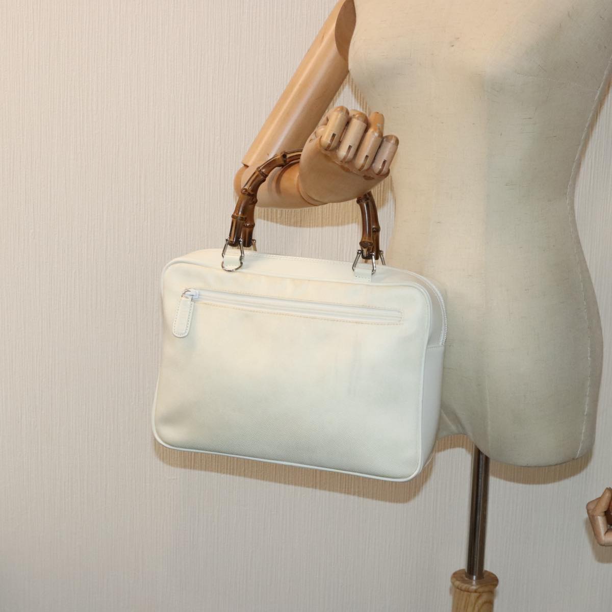 Gucci Bamboo White Leather Handbag (Pre-Owned)