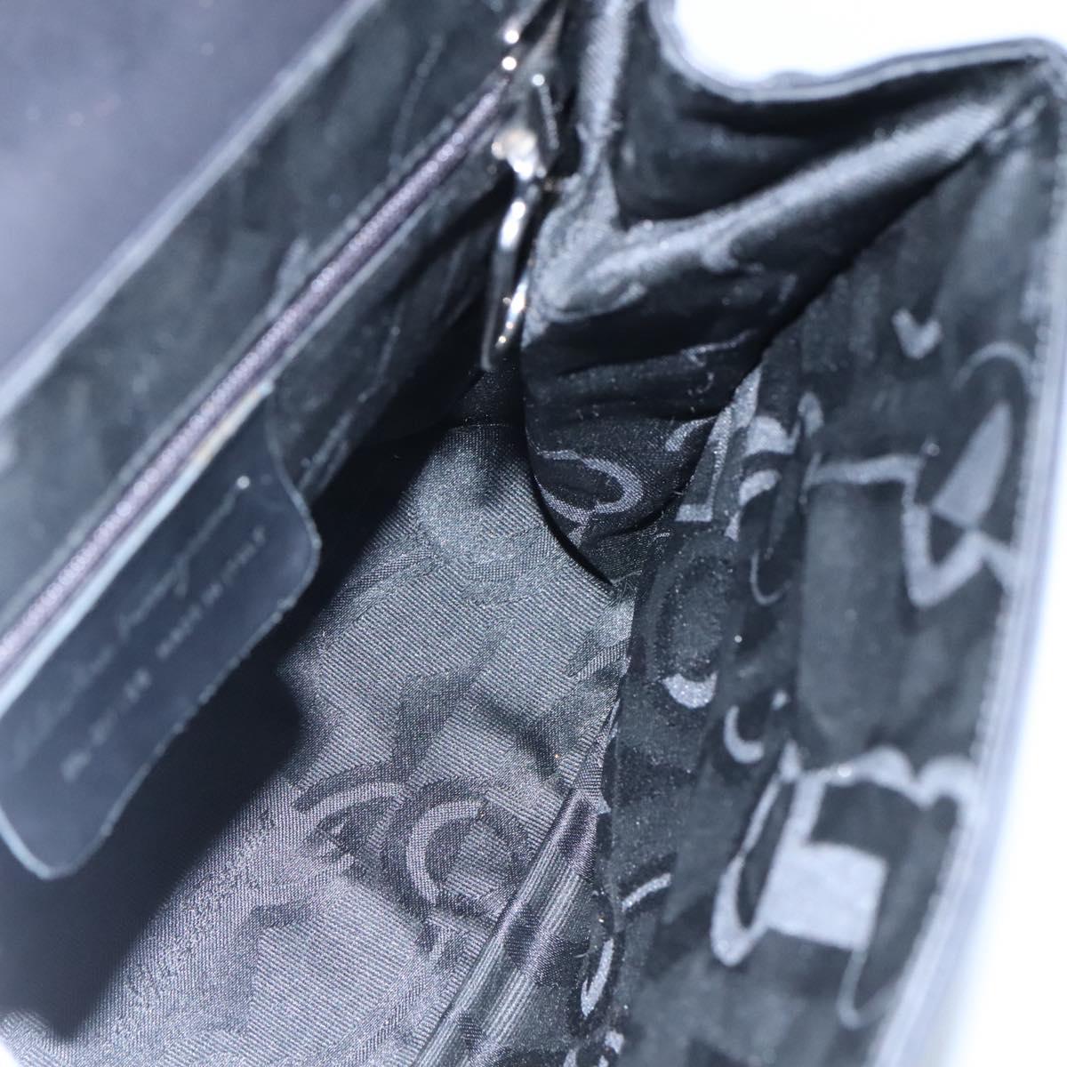 Salvatore Ferragamo Gancini Black Leather Shoulder Bag (Pre-Owned)