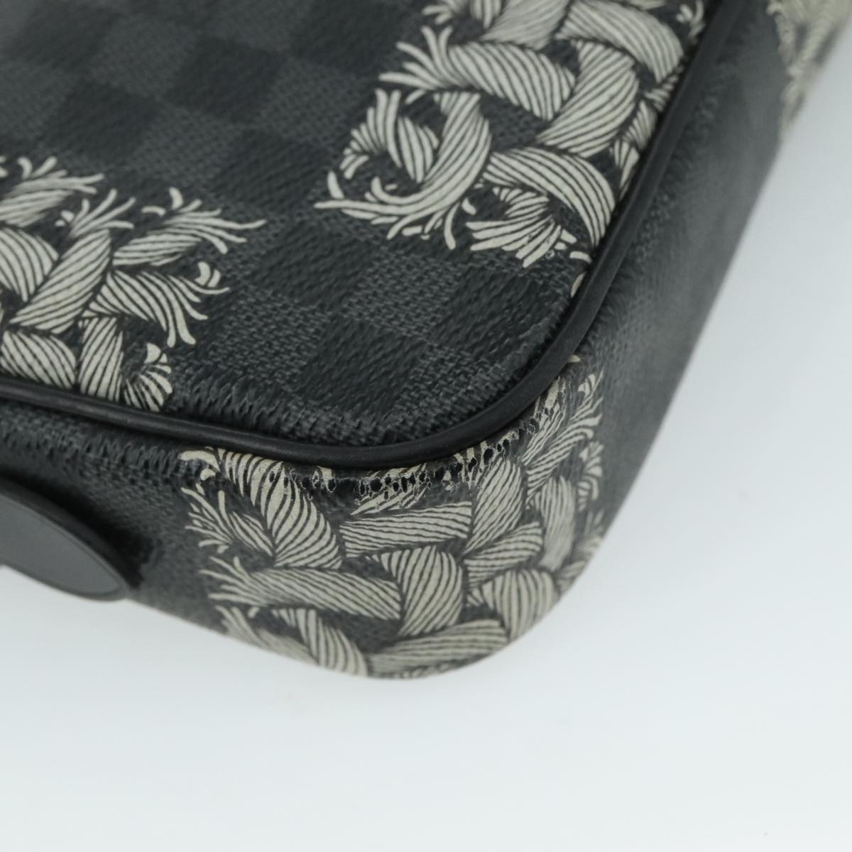 Louis Vuitton Volga Black Canvas Clutch Bag (Pre-Owned)