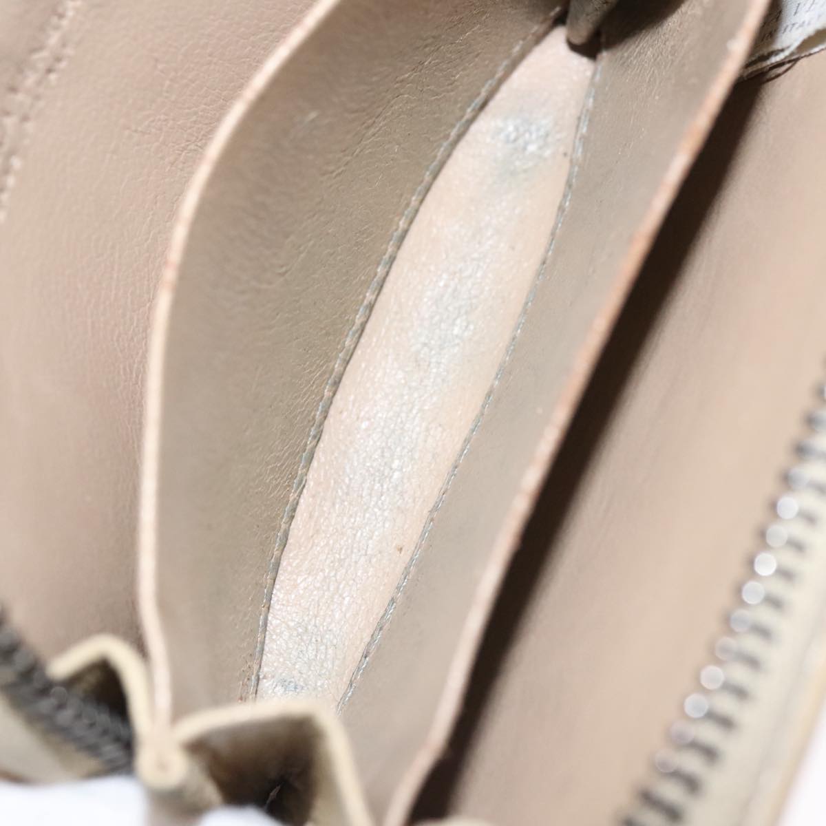 Bottega Veneta Intrecciato Beige Leather Wallet (Pre-Owned)