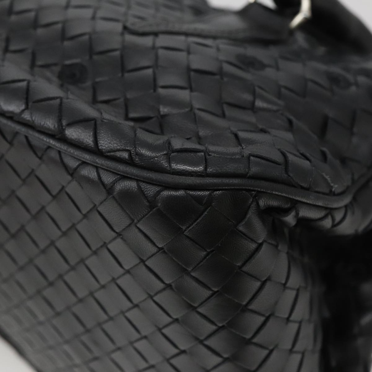 Bottega Veneta Intrecciato Black Leather Handbag (Pre-Owned)