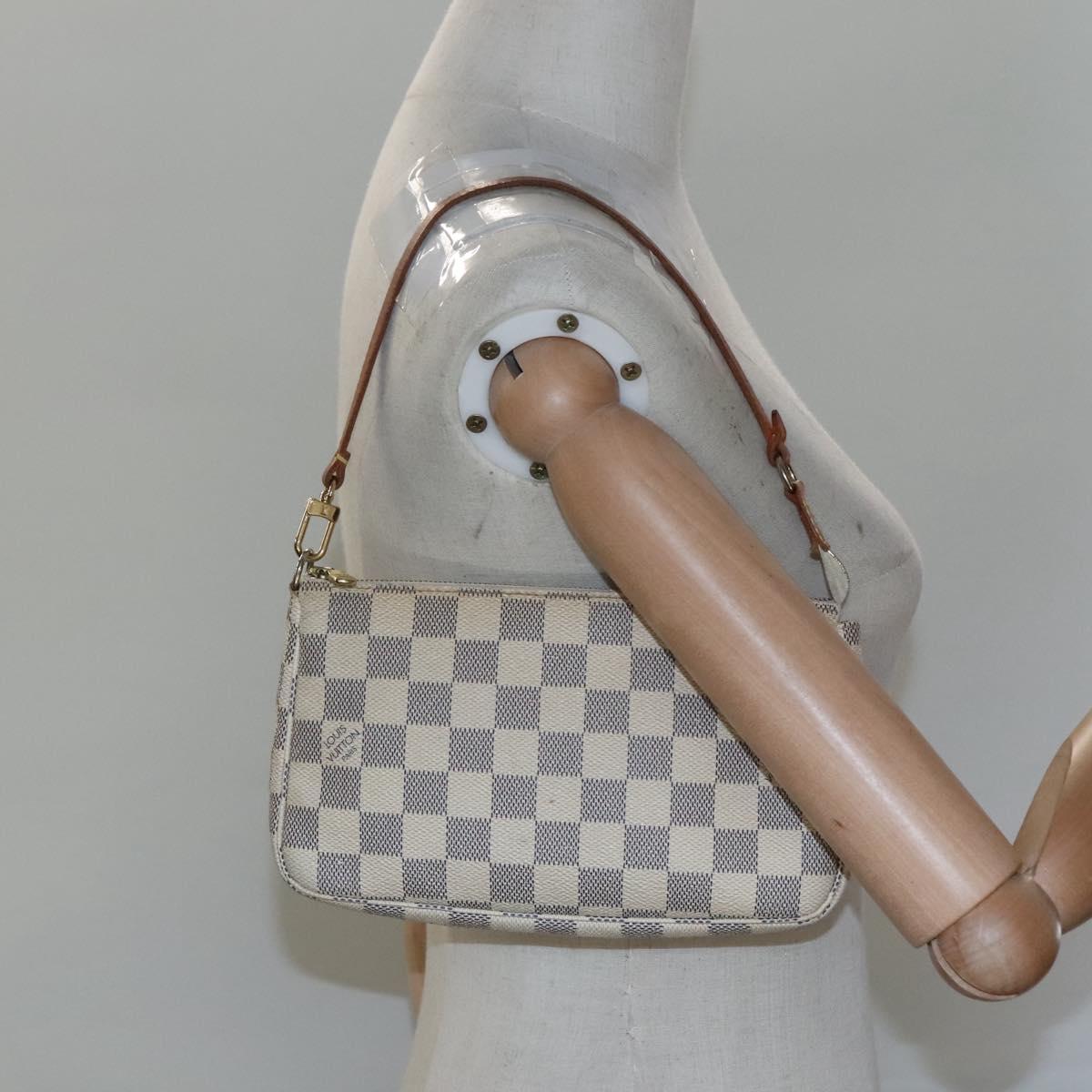 Louis Vuitton Pochette Accessoire White Canvas Clutch Bag (Pre-Owned)