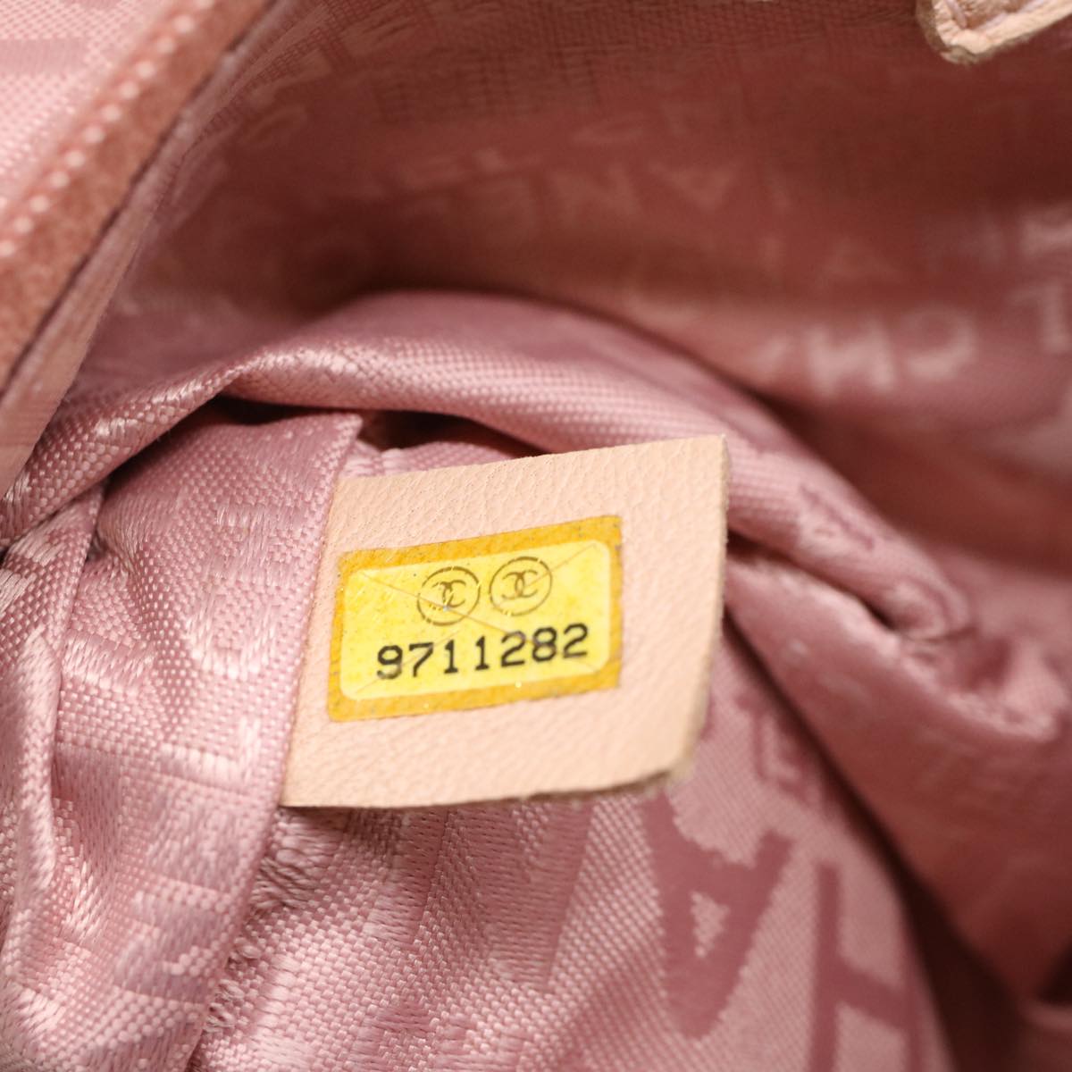 Chanel Cc Pink Leather Shoulder Bag (Pre-Owned)