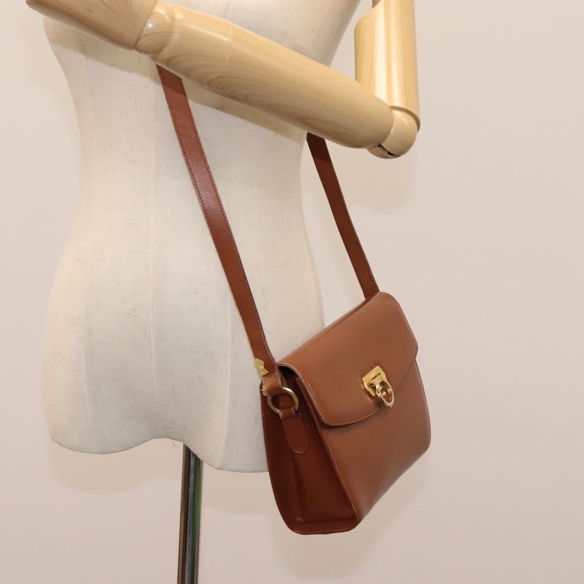 Salvatore Ferragamo Gancini Brown Leather Shoulder Bag (Pre-Owned)
