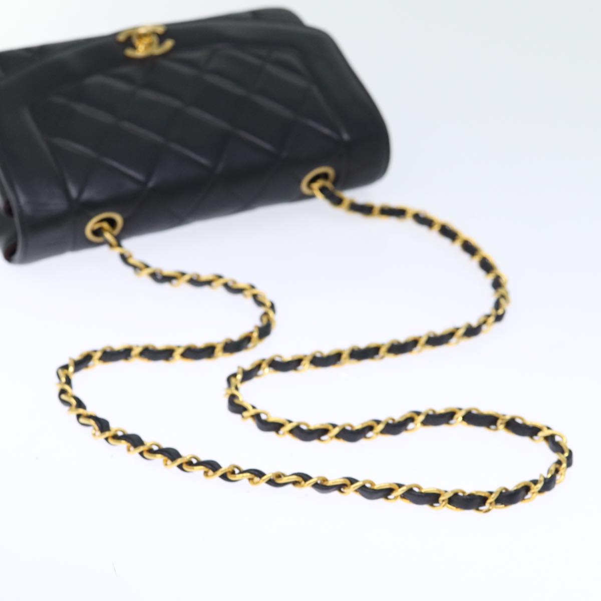 Chanel Diana Black Leather Shoulder Bag (Pre-Owned)