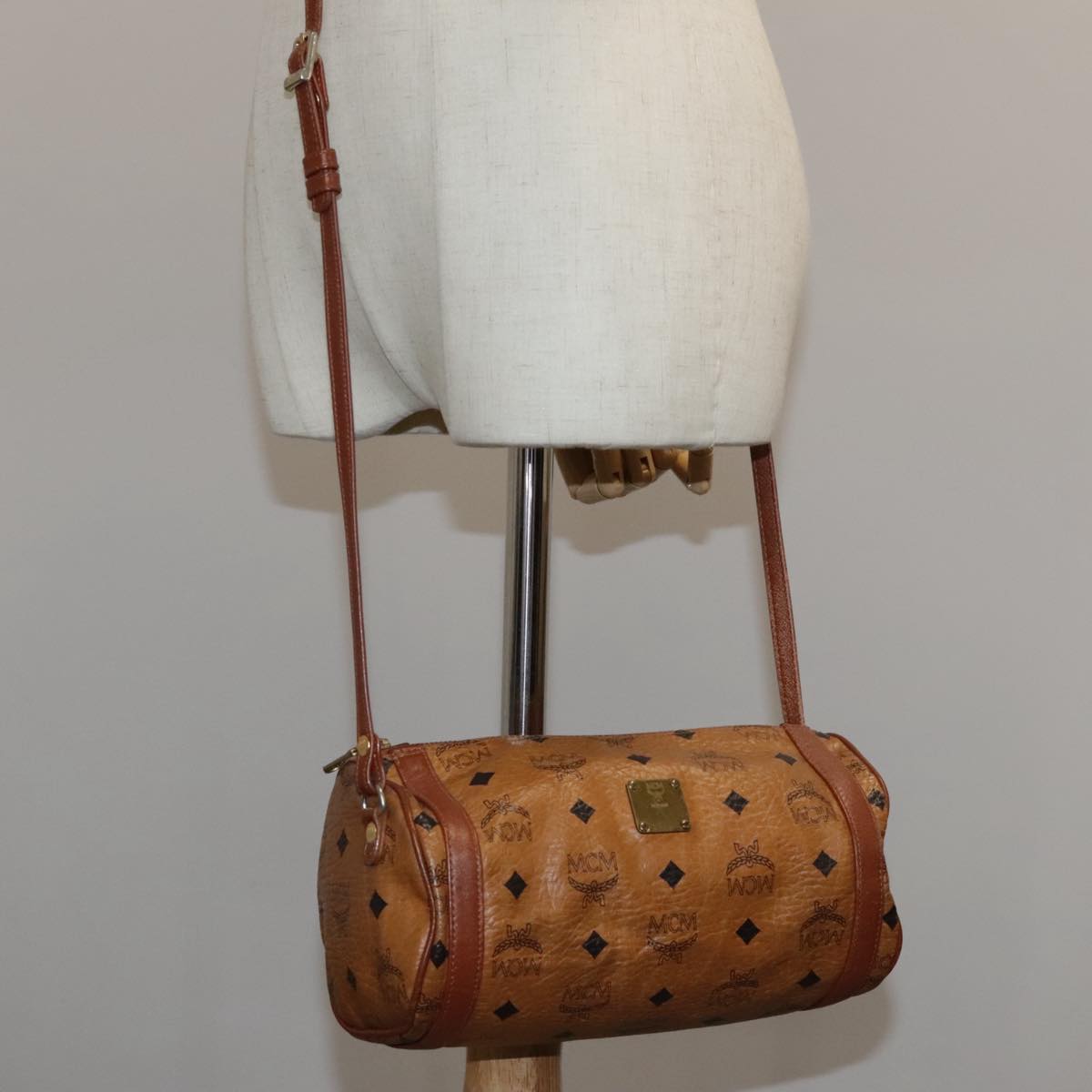 MCM Visetos Brown Leather Shoulder Bag (Pre-Owned)