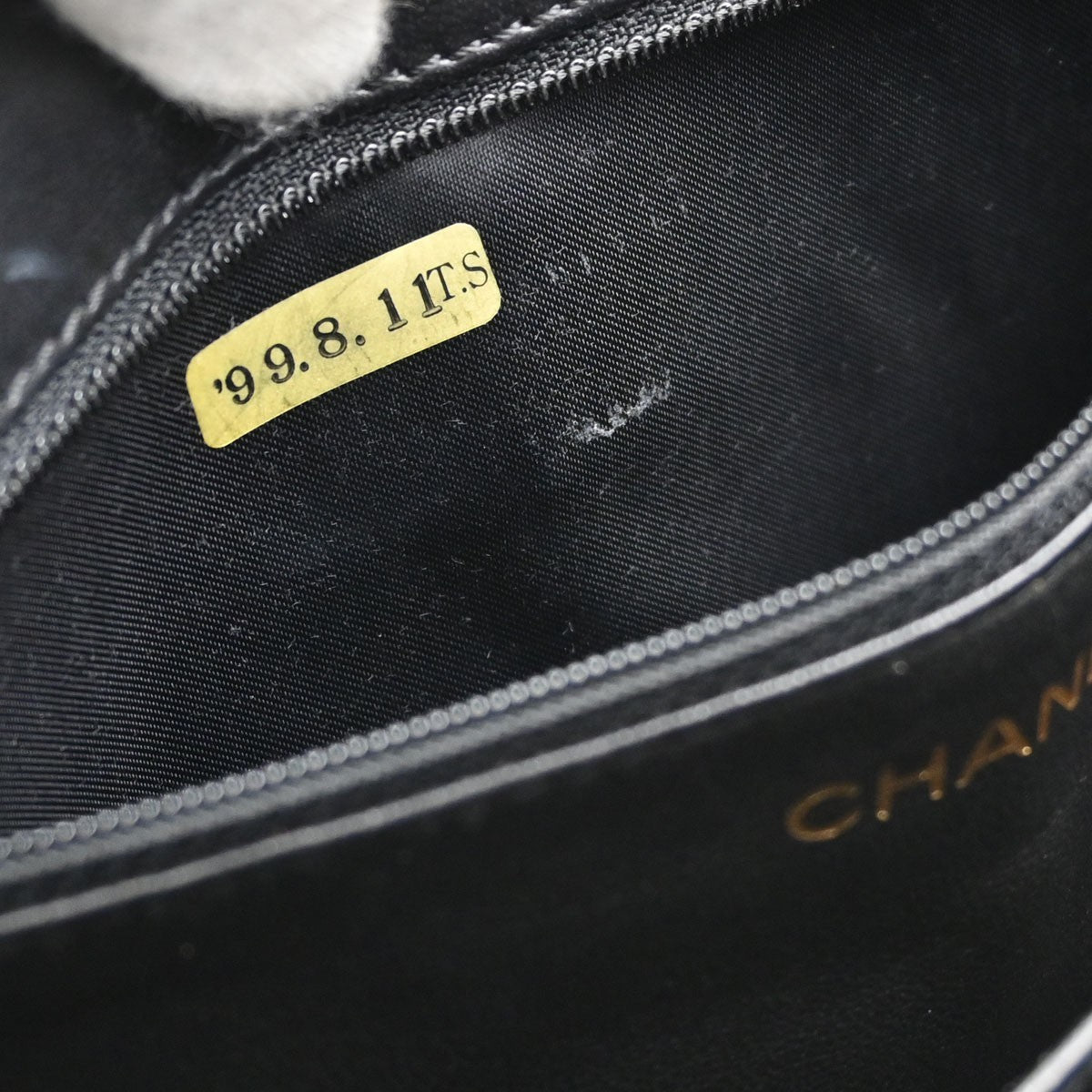 Chanel Vintage Stich Leather Black Leather Shoulder Bag Bag (Pre-Owned)