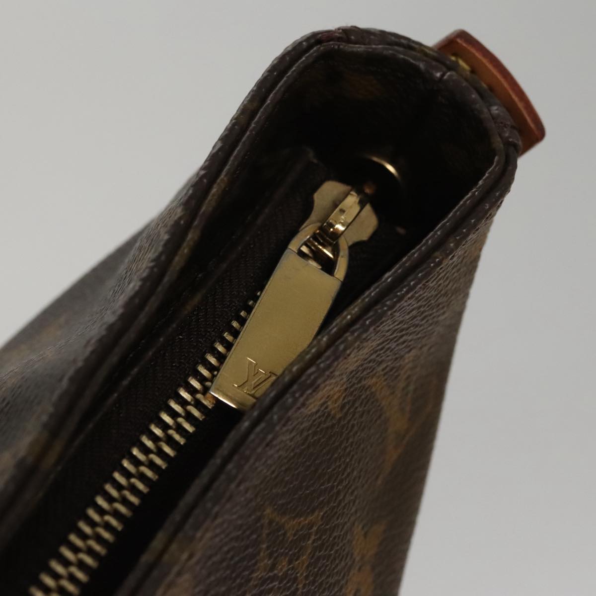Louis Vuitton Looping Gm Brown Canvas Shoulder Bag (Pre-Owned)