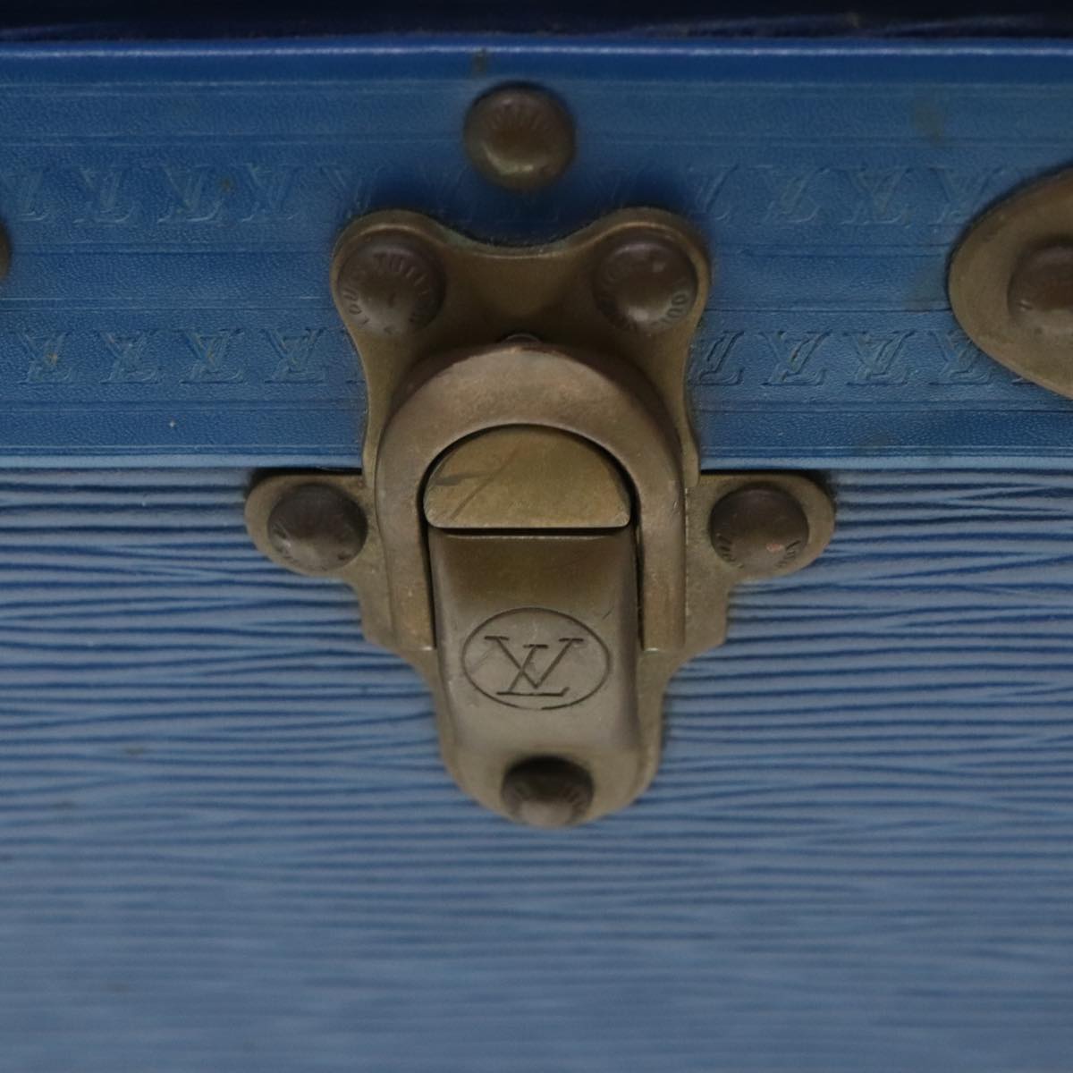 Louis Vuitton Trunk Blue Leather Travel Bag (Pre-Owned)