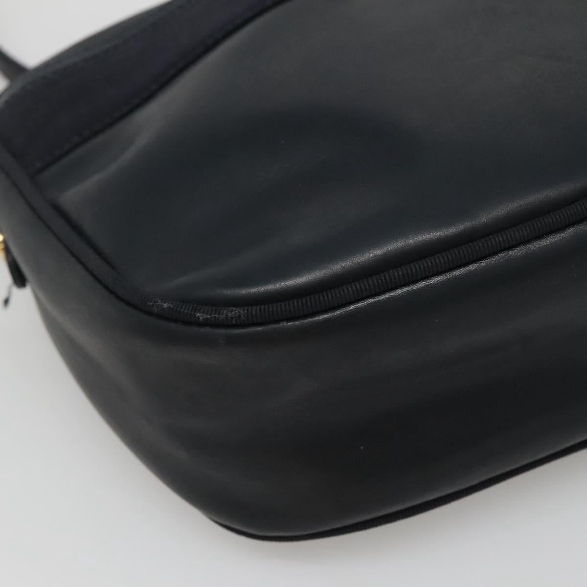 Salvatore Ferragamo Vara Black Leather Shoulder Bag (Pre-Owned)