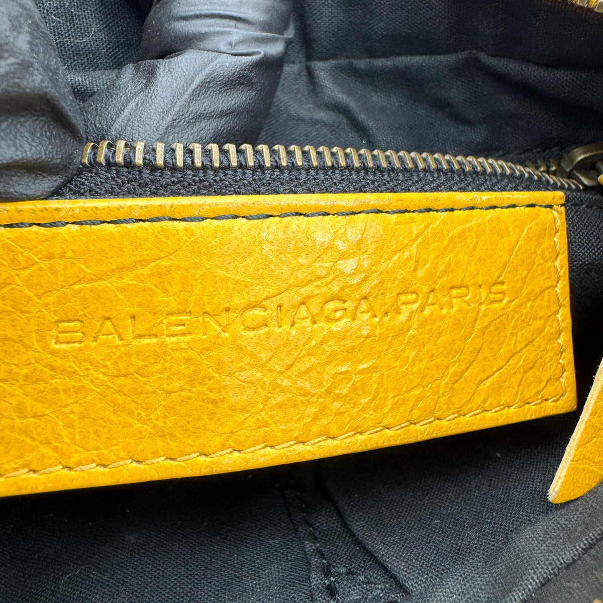Balenciaga Hip Classic Studs Leather Yellow Leather Crossbody Bag Bag (Pre-Owned)
