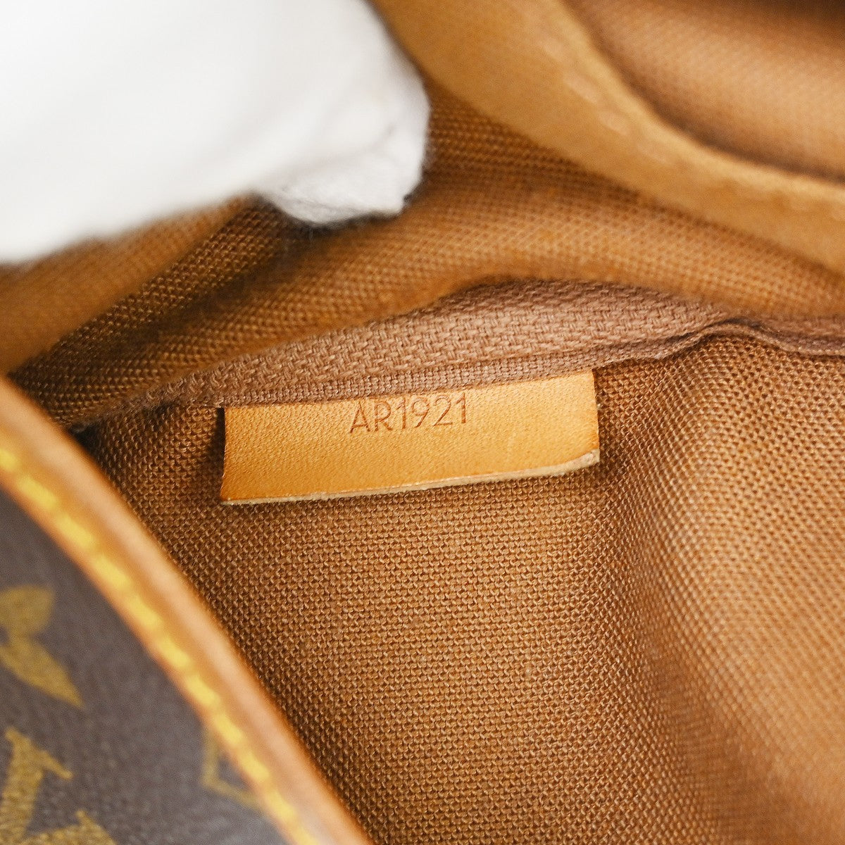 Louis Vuitton Saumur Monogram Canvas Brown Canvas Shoulder Bag Bag (Pre-Owned)