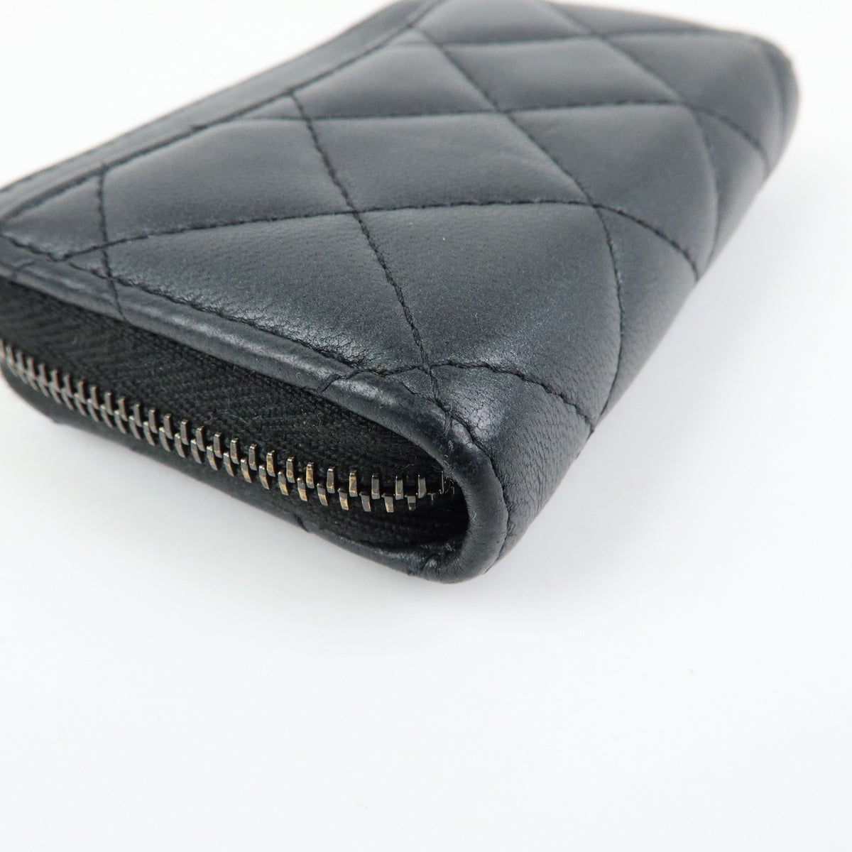 Chanel So Black Cc Zip Coin Purse Quilted Lambskin Black Leather Wallets Accessory (Pre-Owned)