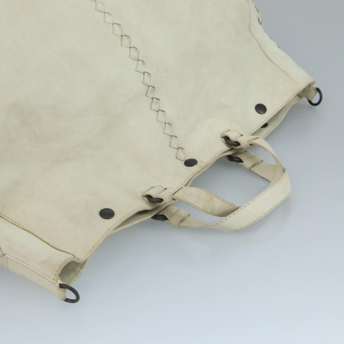 Bottega Veneta Cervo White Leather Tote Bag (Pre-Owned)
