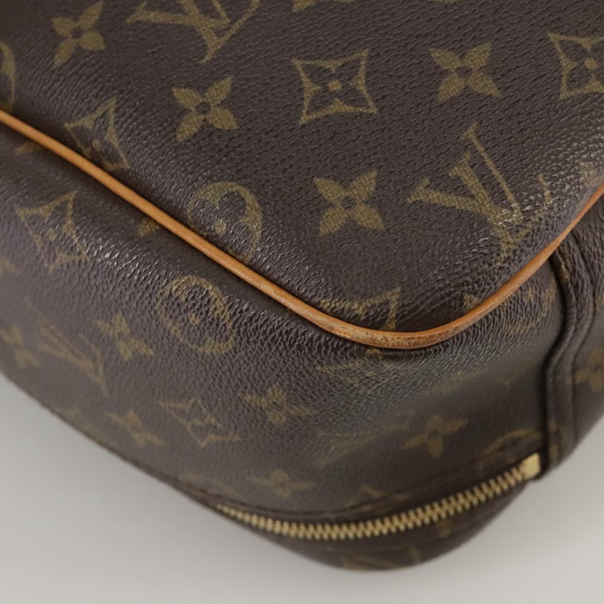 Louis Vuitton Excursion Brown Canvas Handbag (Pre-Owned)