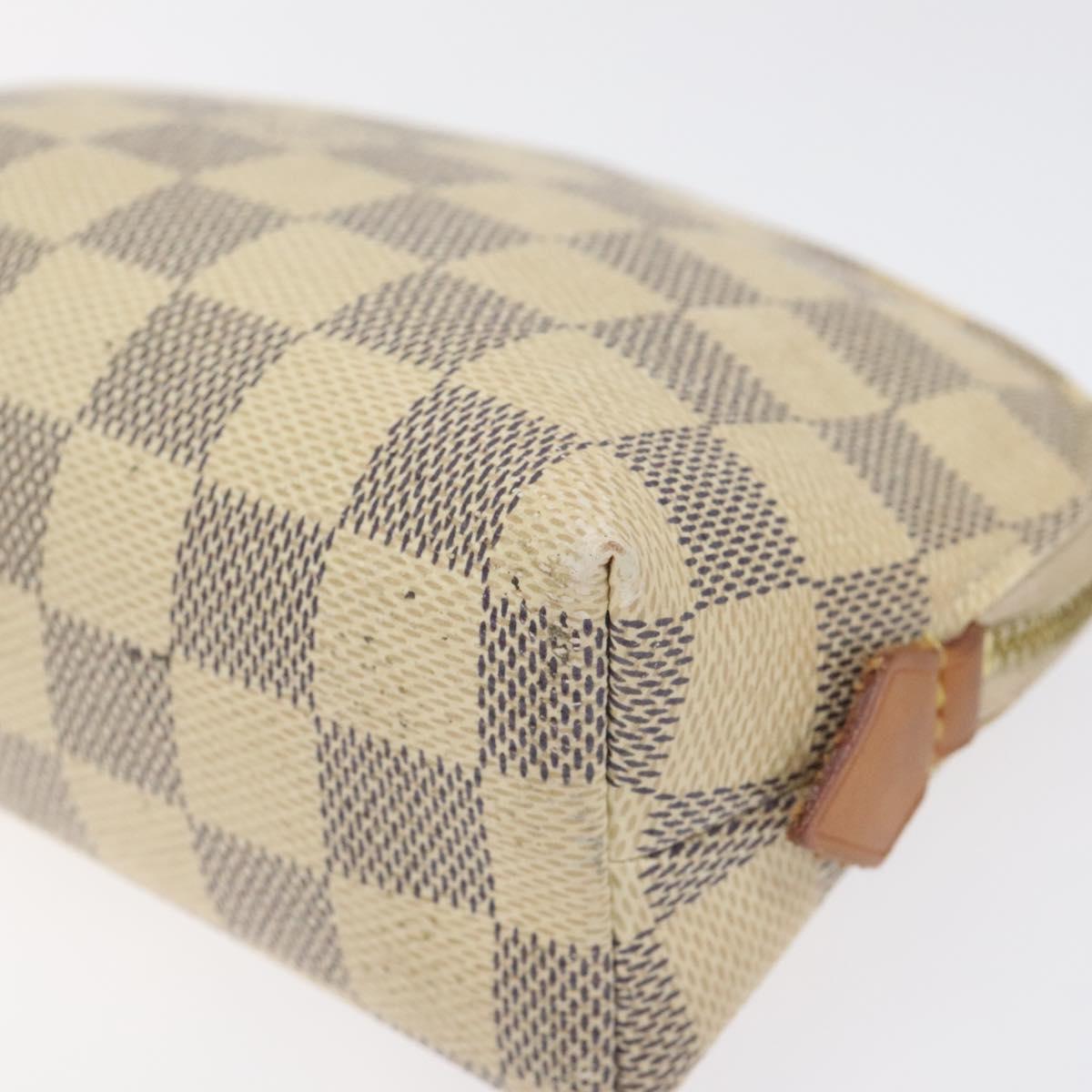 Louis Vuitton Cosmetic Pouch White Canvas Clutch Bag (Pre-Owned)