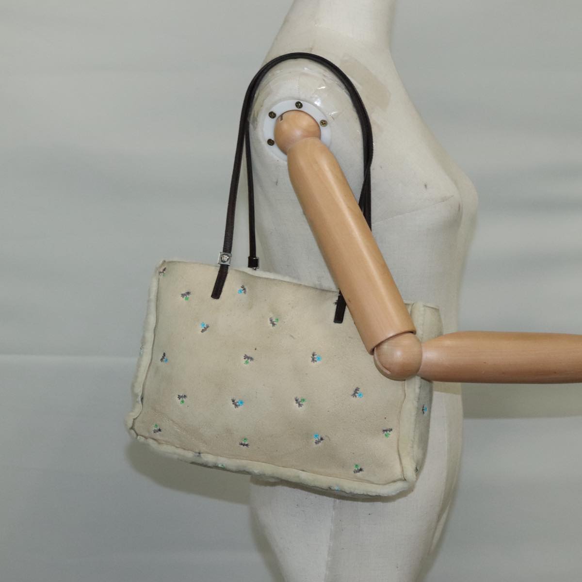 Versace Beige Wool Shoulder Bag (Pre-Owned)