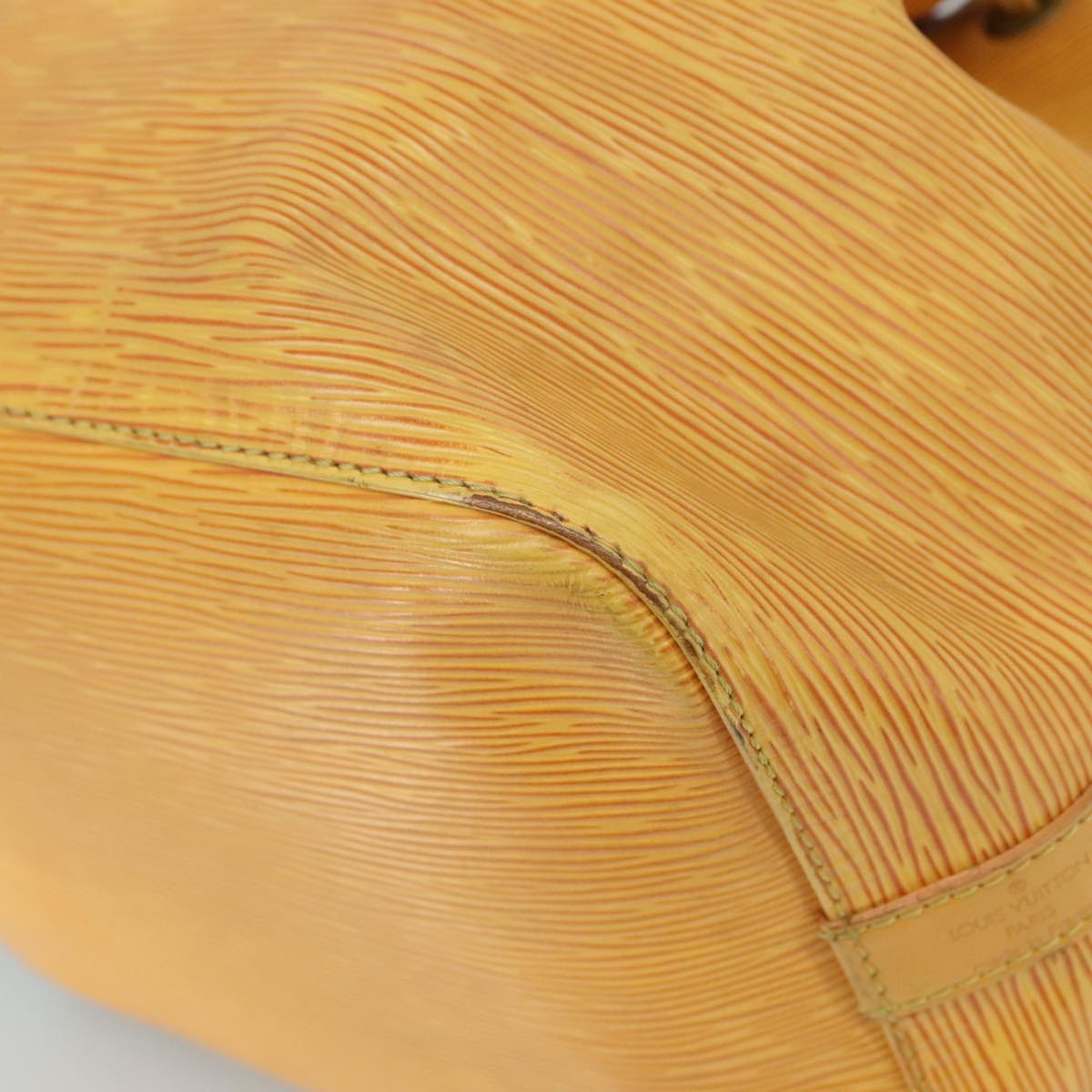 Louis Vuitton Noé Pm Yellow Leather Shoulder Bag (Pre-Owned)