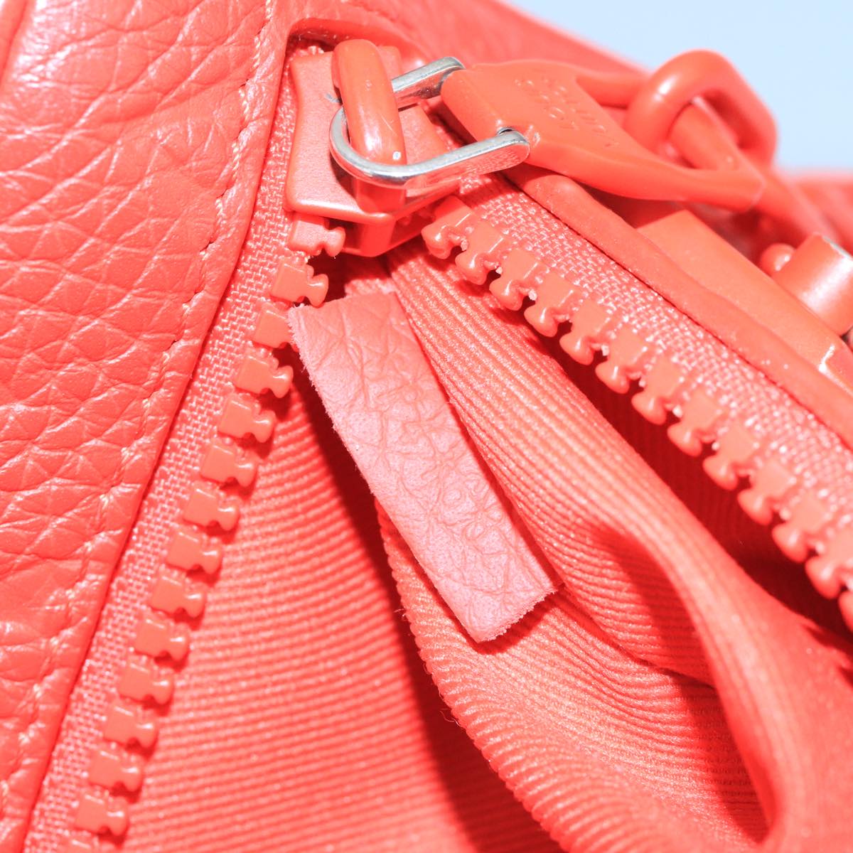 Louis Vuitton Pochette Volga Red Leather Clutch Bag (Pre-Owned)