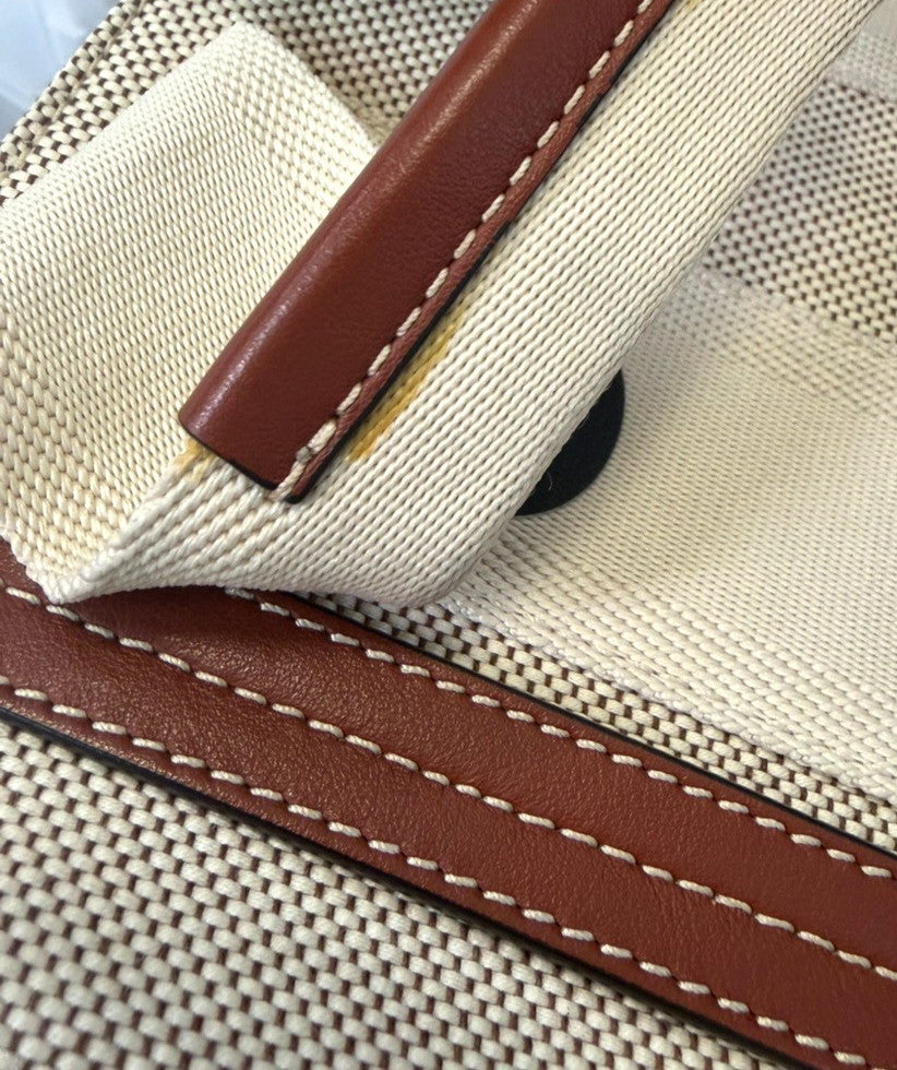 Chloe Woody Canvas With Leather Beige Canvas Tote Bag Bag (Pre-Owned)