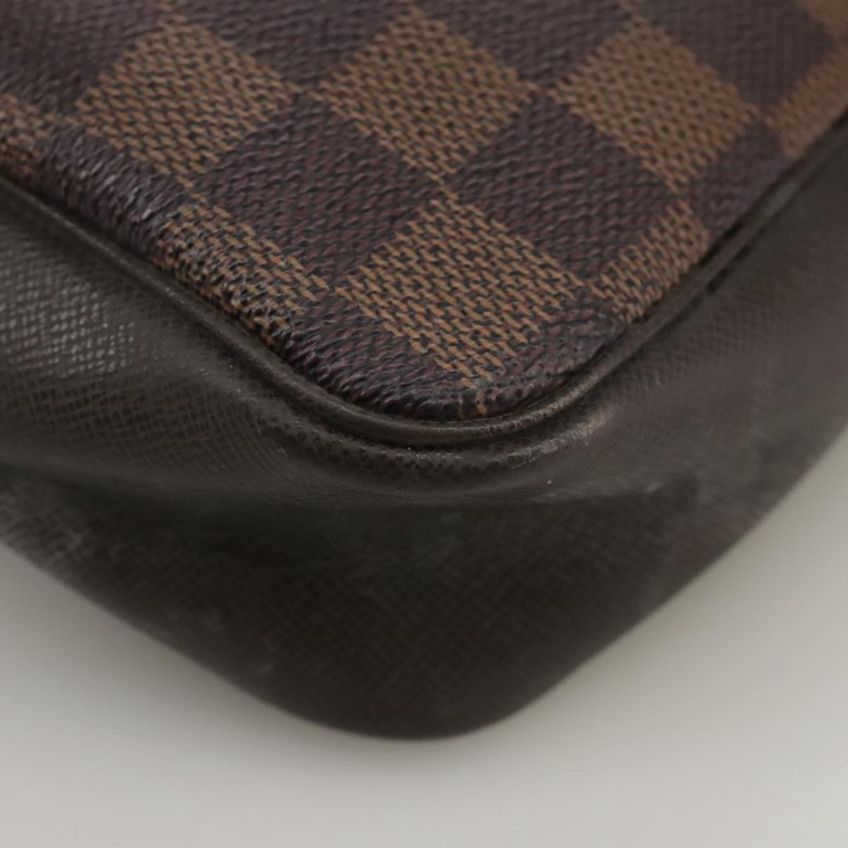 Louis Vuitton Trousse Makeup Brown Canvas Clutch Bag (Pre-Owned)
