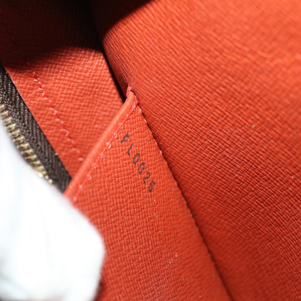 Louis Vuitton Cité Multicolour Canvas Shoulder Bag (Pre-Owned)