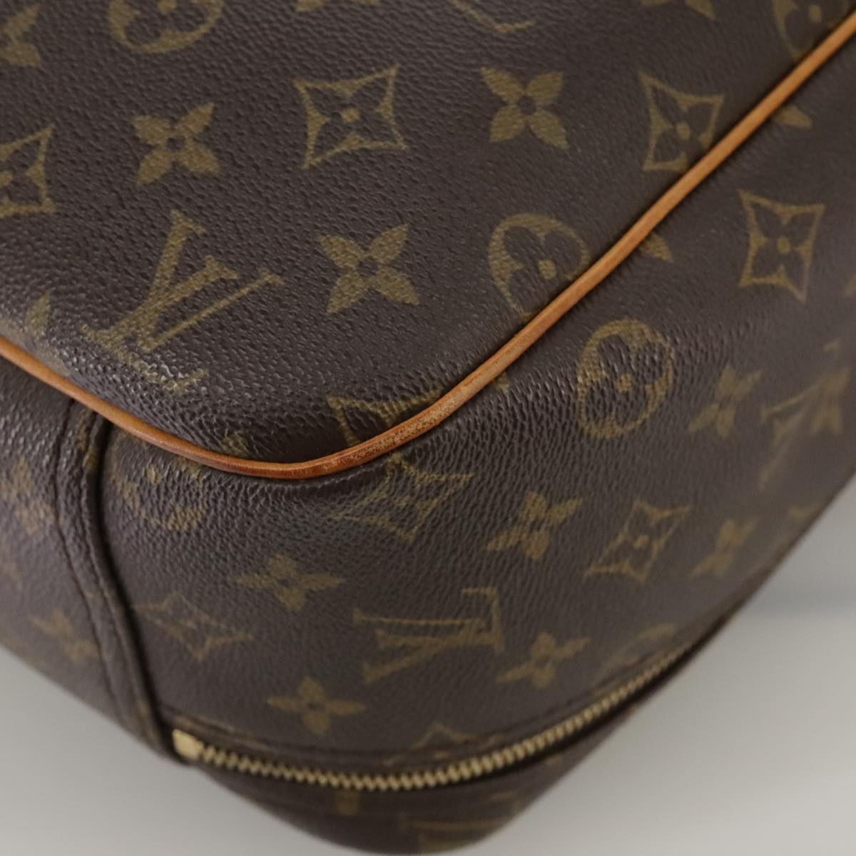 Louis Vuitton Excursion Brown Canvas Handbag (Pre-Owned)