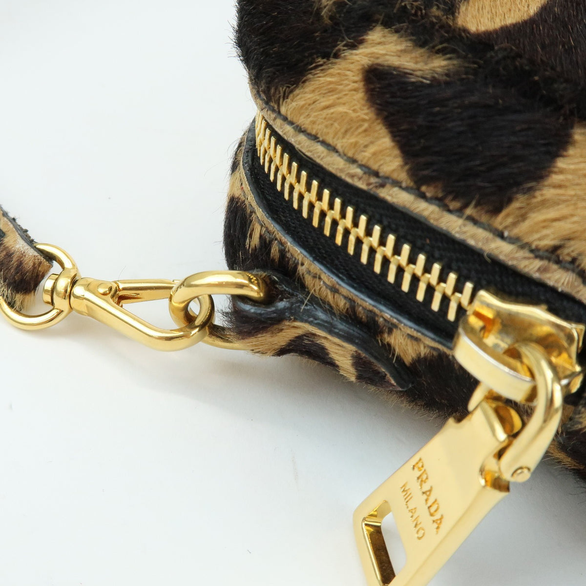 Prada Camera Printed Calf Hair Brown Pony_Style_Calfskin Handbag (Pre-Owned)