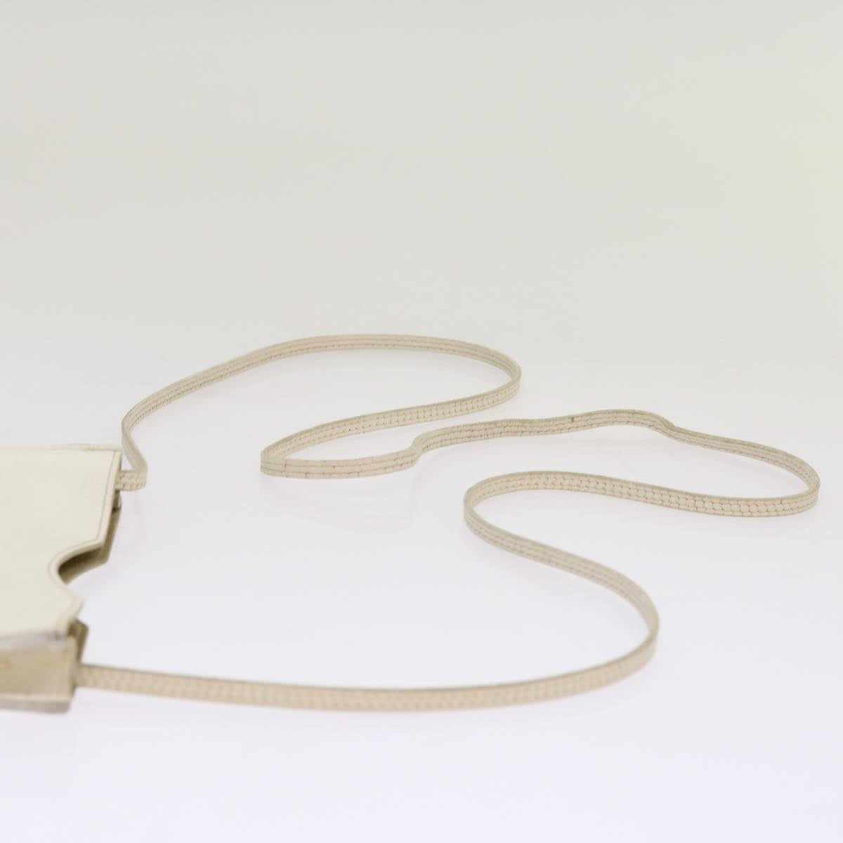 Hermès White Leather Shoulder Bag (Pre-Owned)