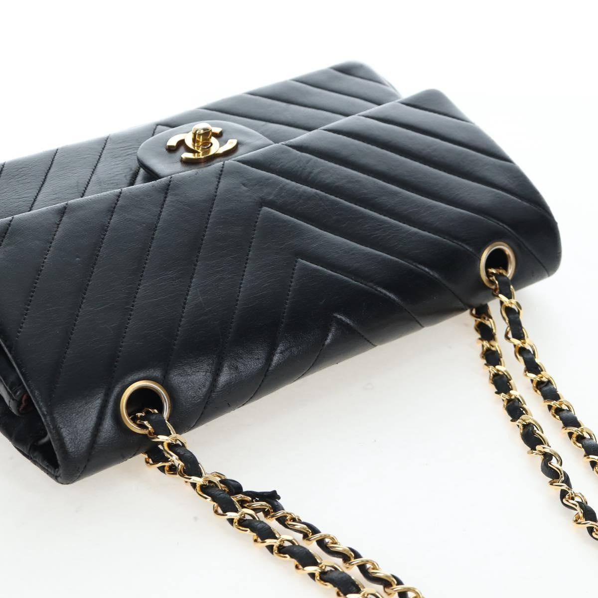 Chanel Double Stitch Full Flap Chevron Lambskin Black Leather Handbag (Pre-Owned)