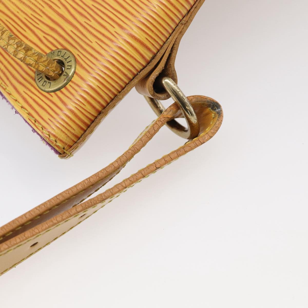 Louis Vuitton Petit Noe Epi Leather Yellow Leather Handbag (Pre-Owned)