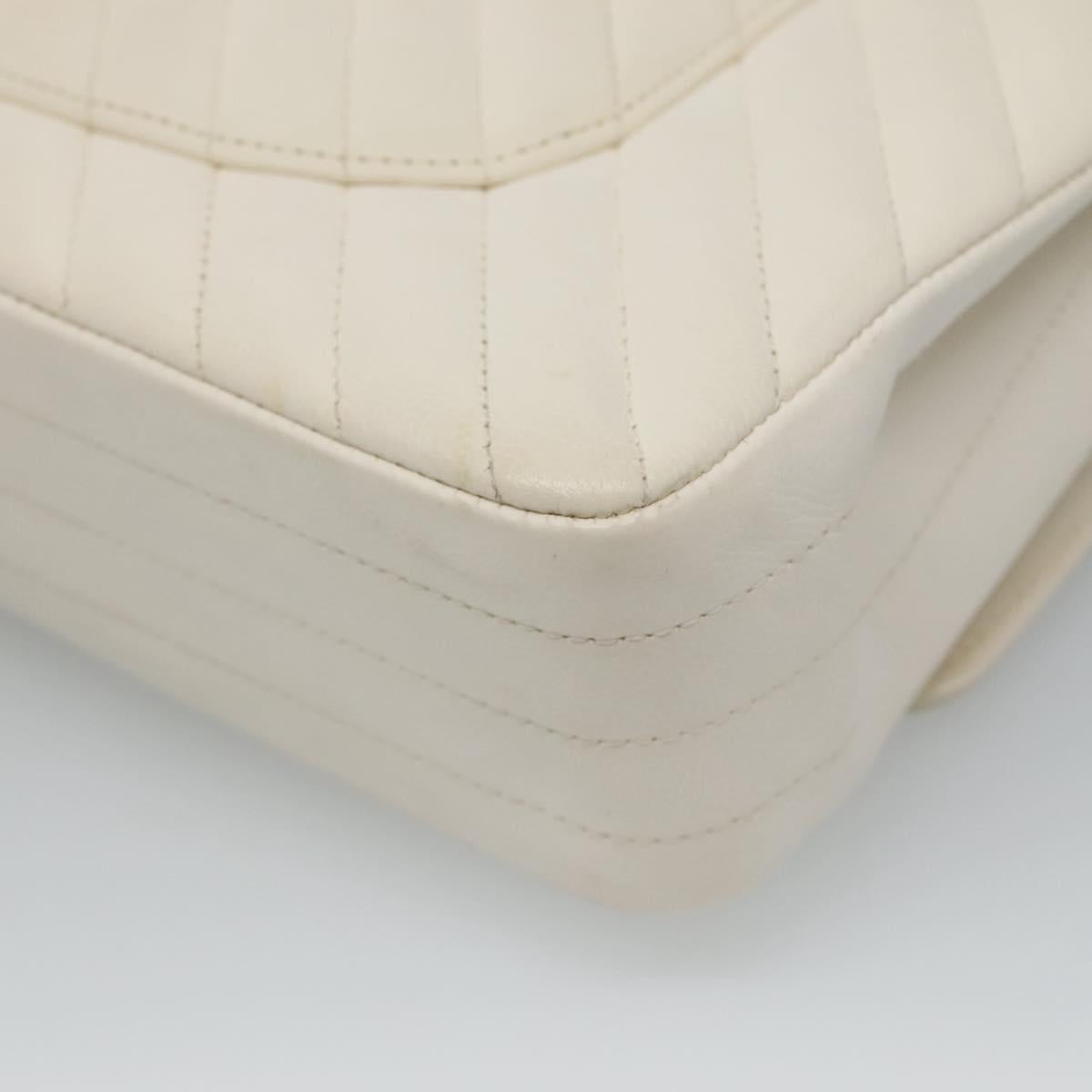 Chanel Double Flap White Leather Shoulder Bag (Pre-Owned)