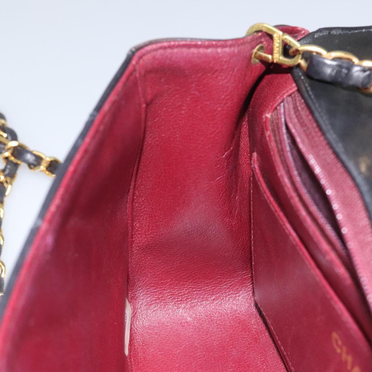 Chanel Diana Black Leather Shoulder Bag (Pre-Owned)