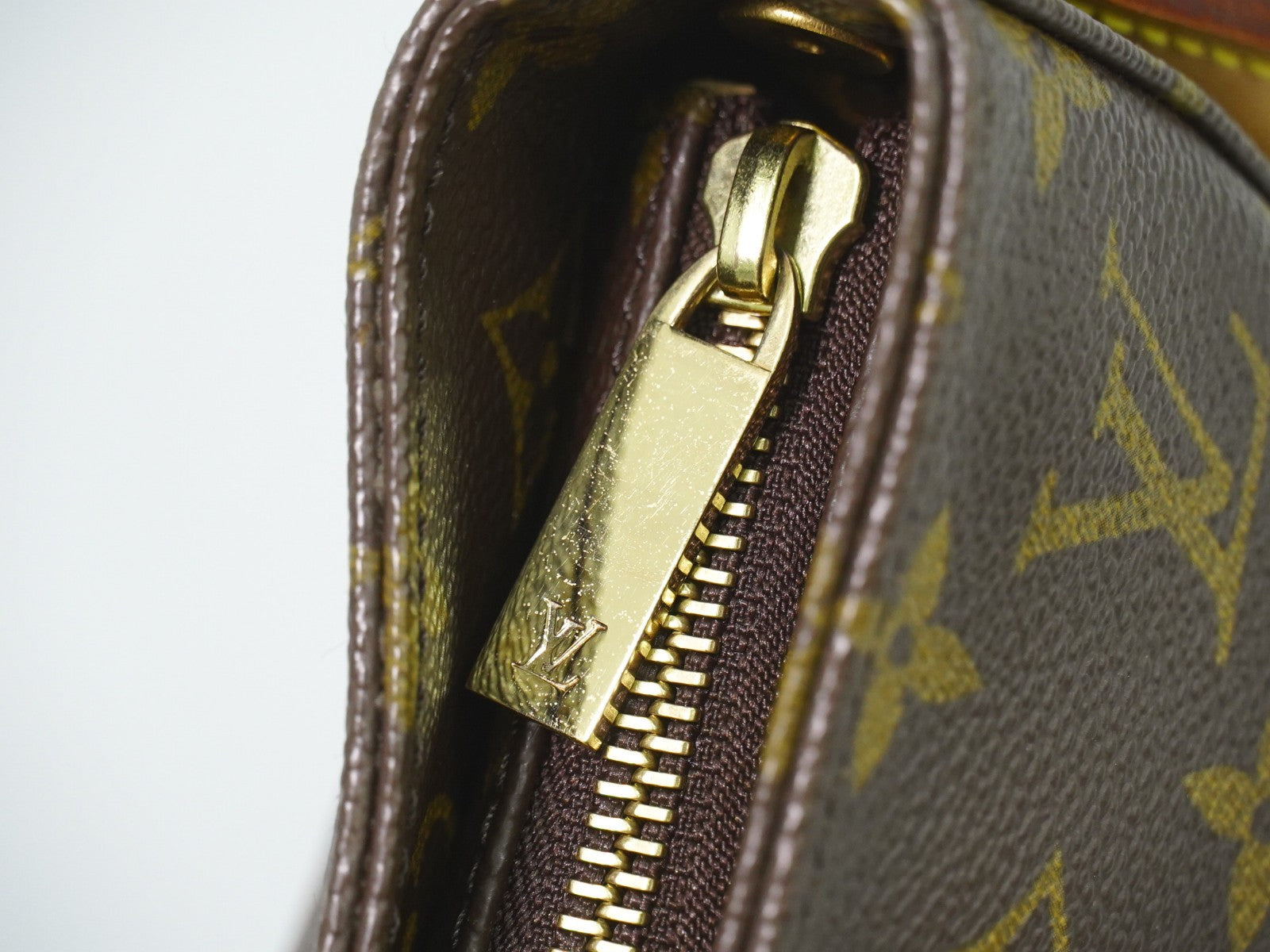 Louis Vuitton Monogram Looping Monogram Canvas Brown Canvas Shoulder Bag Bag (Pre-Owned)