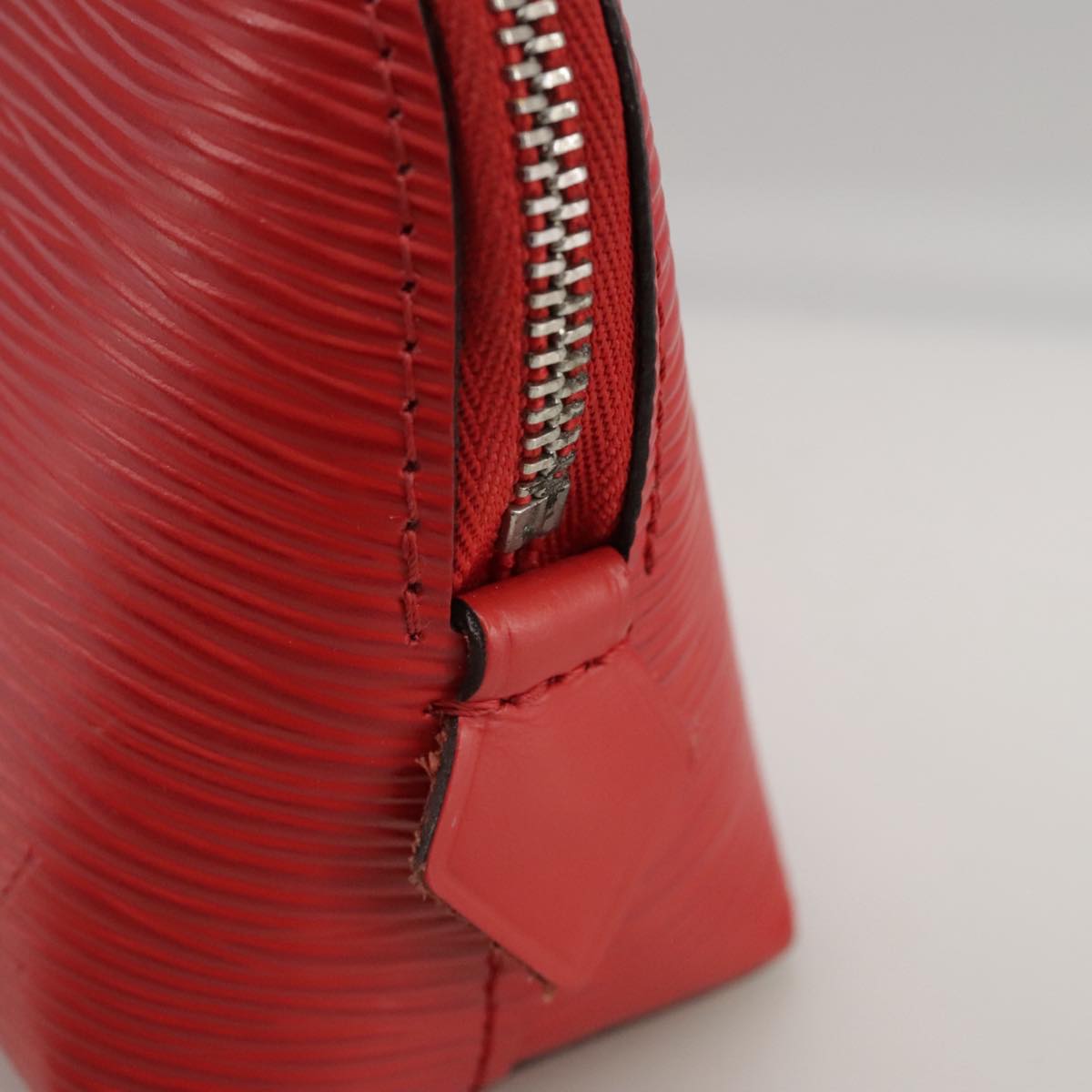 Louis Vuitton Cosmetic Pouch Red Leather Clutch Bag (Pre-Owned)