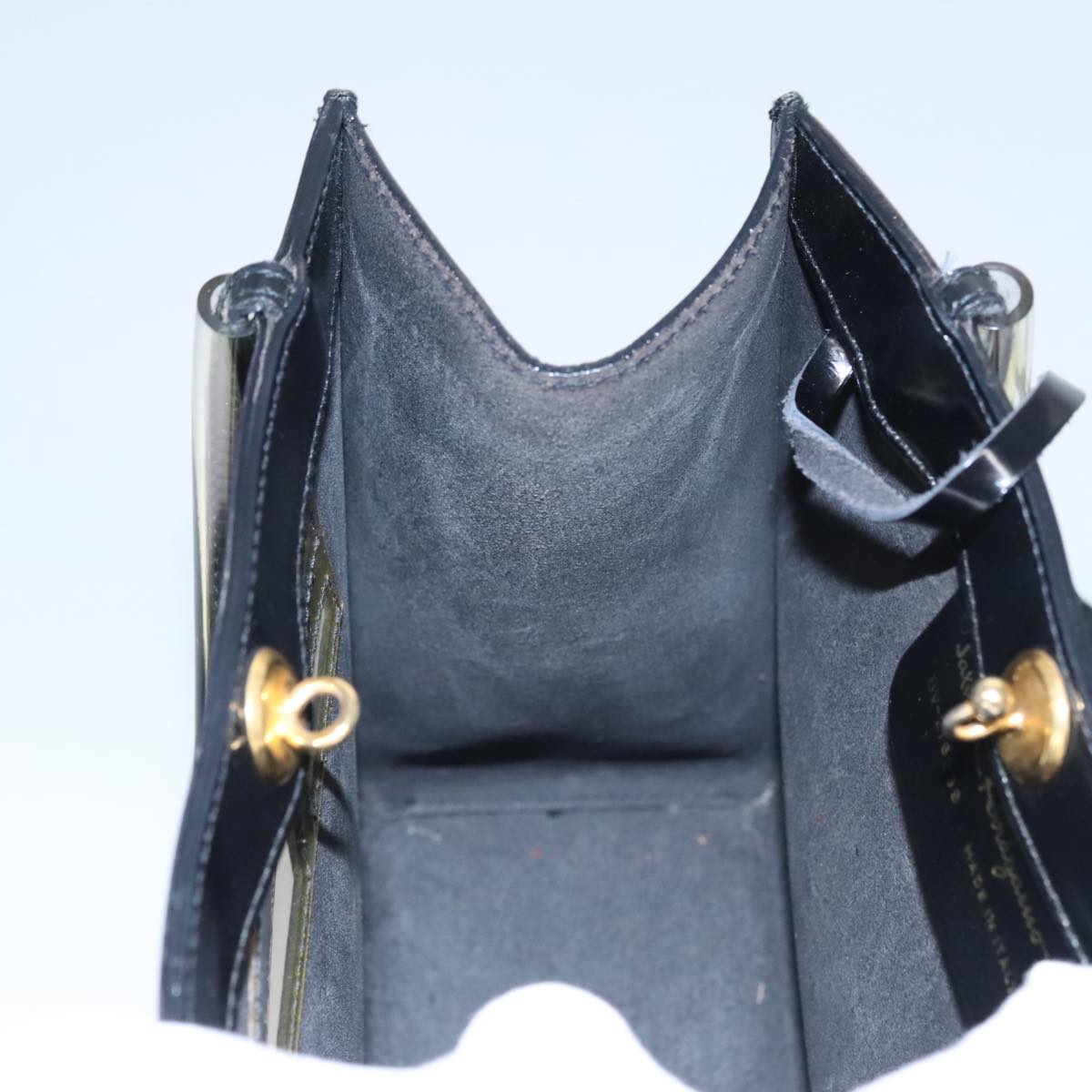 Salvatore Ferragamo Black Patent Leather Handbag (Pre-Owned)