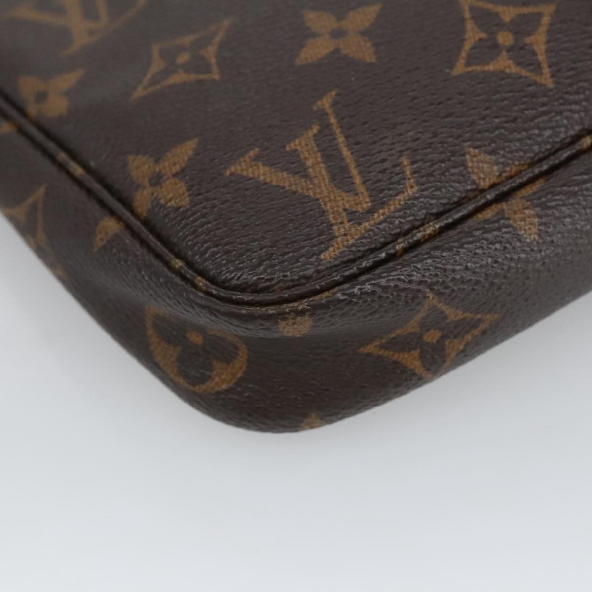 Louis Vuitton Pochette Accessoire Brown Canvas Clutch Bag (Pre-Owned)