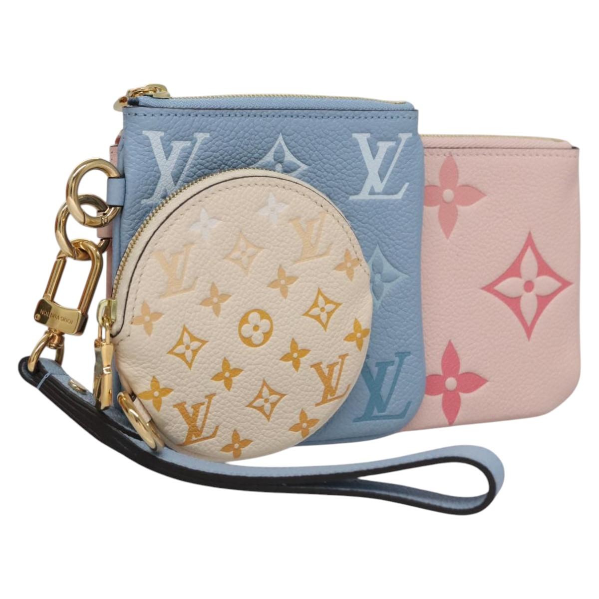 Louis Vuitton Trio Pouch Blue Leather Clutch Bag (Pre-Owned)